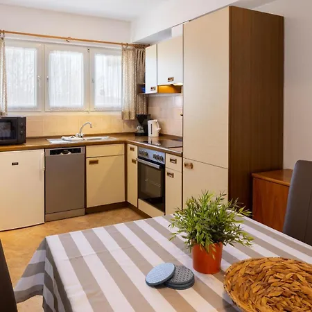 Seeblick Geniessen In Schoener Am Edersee *