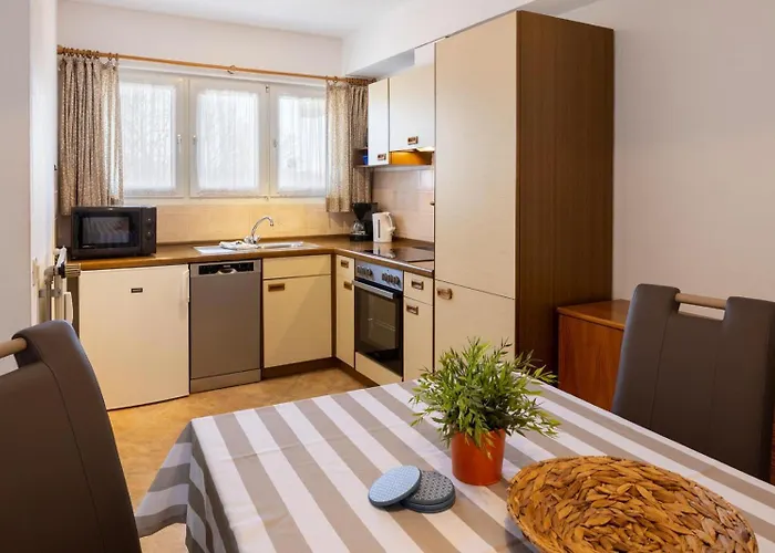 Seeblick Geniessen In Schoener Am Edersee *